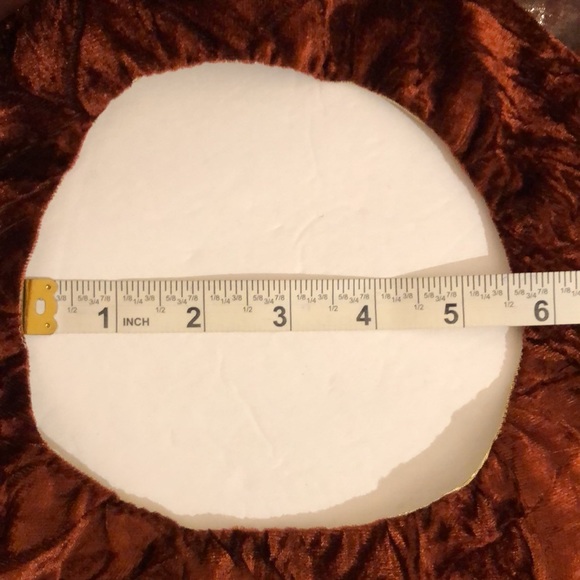 Vintage Christmas Tree Skirt - Picture 5 of 7